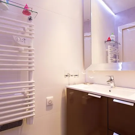 Neingam Apartment